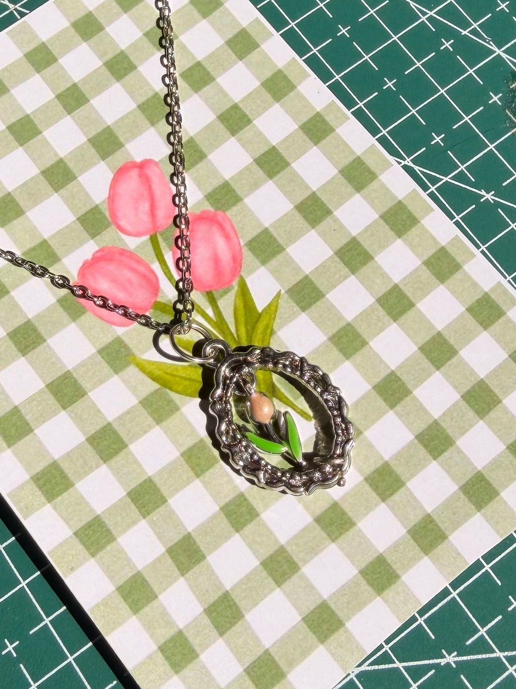 Tulip – Floral Charm Necklace